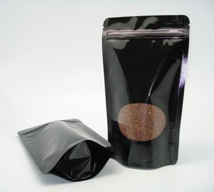 Doypack czarne z oknem ze struną 250ml 110x65x185mm 1000szt.